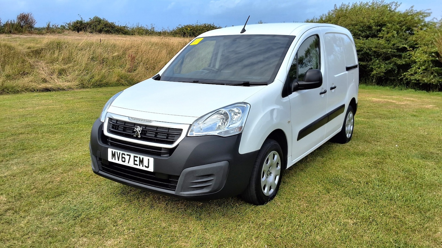 Used Peugeot Partner 2017 for sale - 76588327: Photo 3