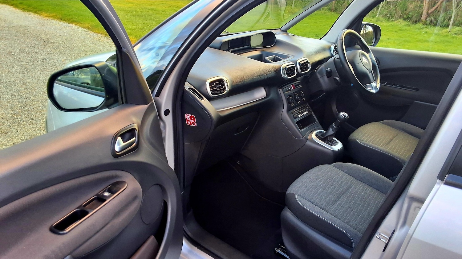 Used Citroen C3 Picasso 2017 for sale - 77206551: Photo 20