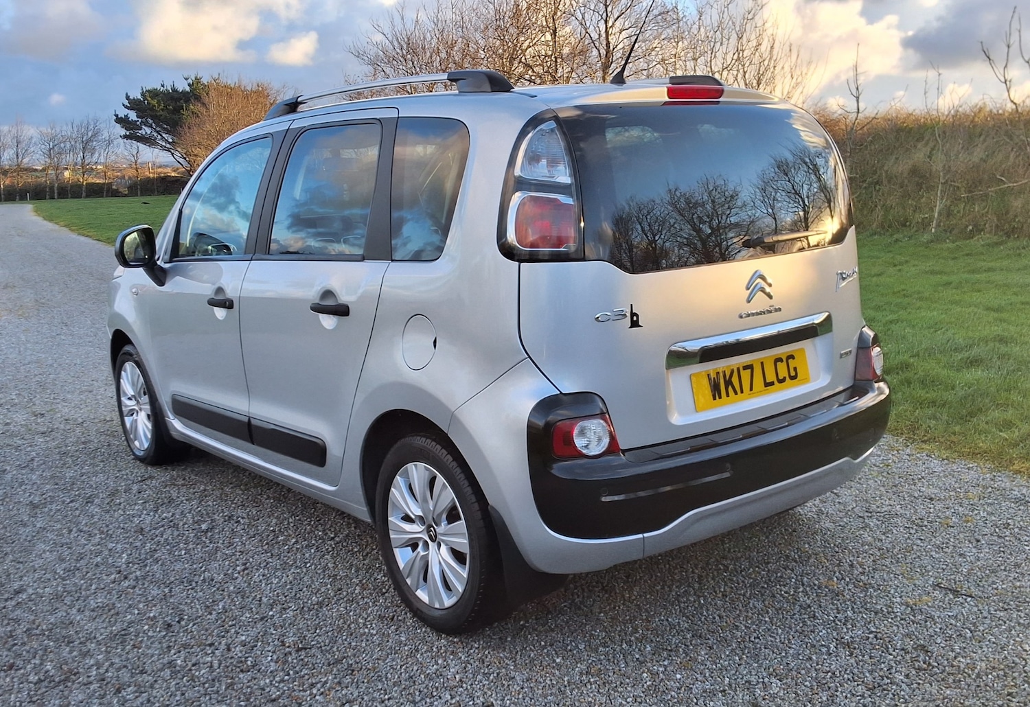 Used Citroen C3 Picasso 2017 for sale - 77206551: Photo 9