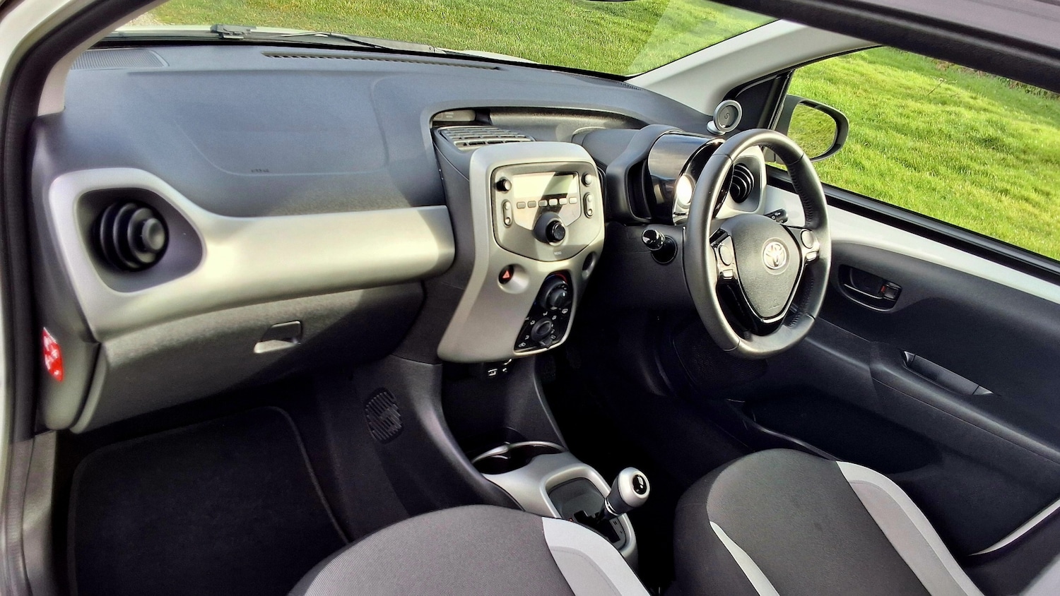 Used Toyota AYGO 2014 for sale - 77465846: Photo 23