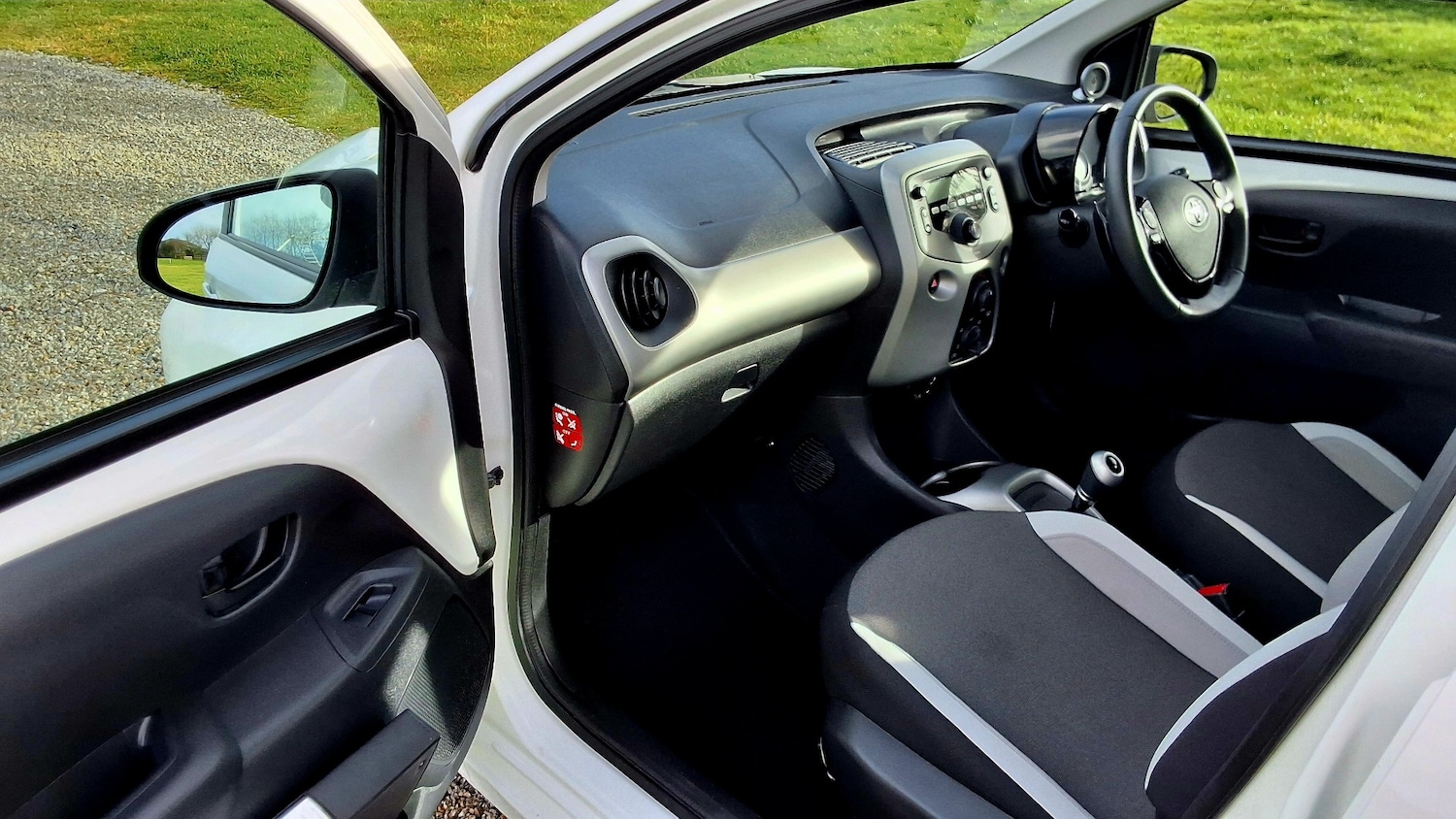 Used Toyota AYGO 2014 for sale - 77465846: Photo 24