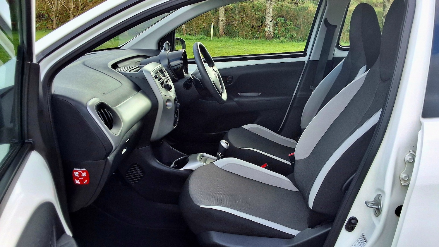 Used Toyota AYGO 2014 for sale - 77465846: Photo 25