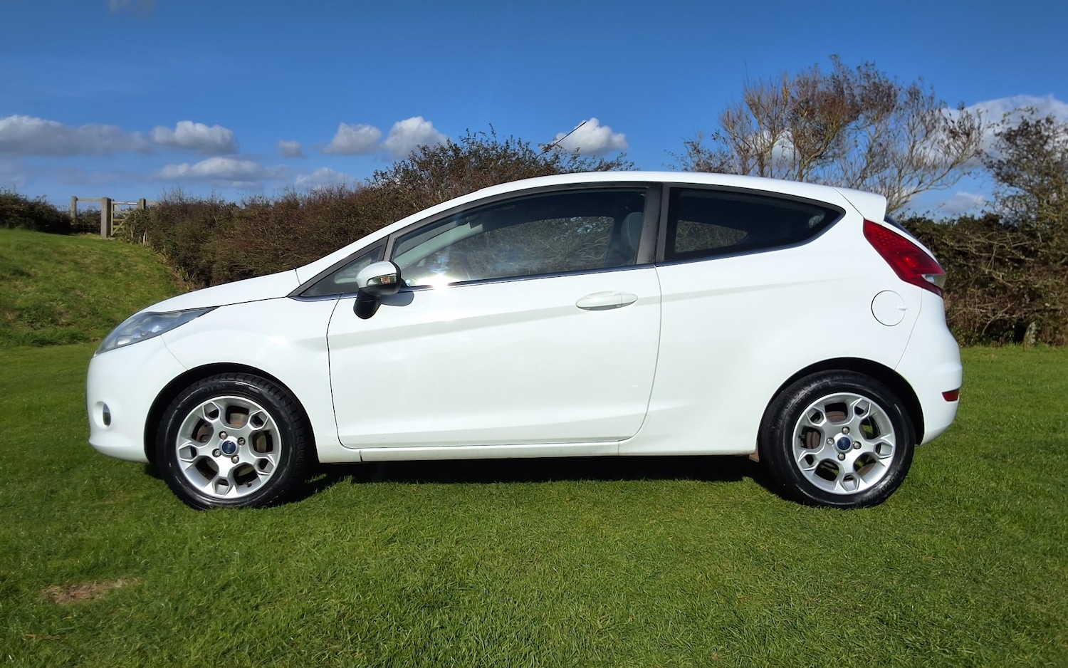Used Ford Fiesta 2012 for sale - 76088550: Photo 3