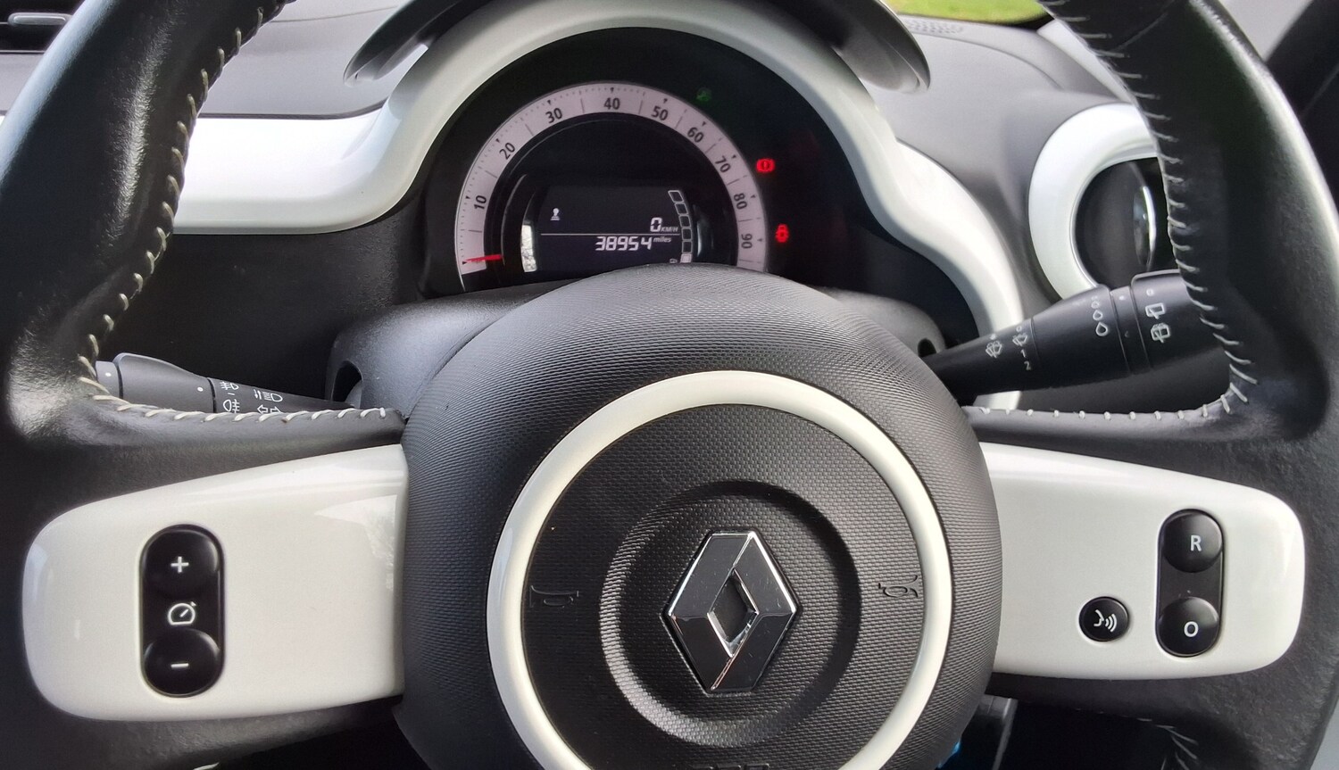 Used Renault Twingo 2015 for sale - 77830160: Photo 18