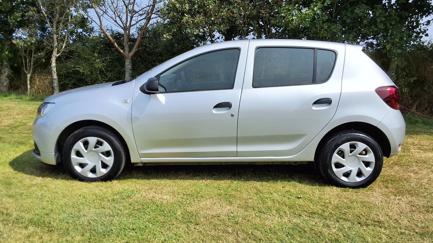 Used Dacia Sandero 2017 for sale - 76588376: Photo 3