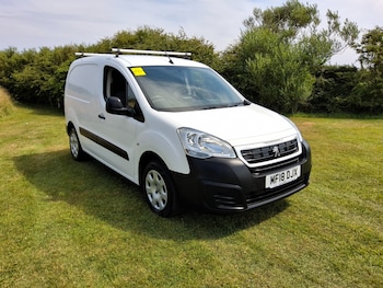 Used Peugeot Partner 2018 for sale - 79216937: Photo