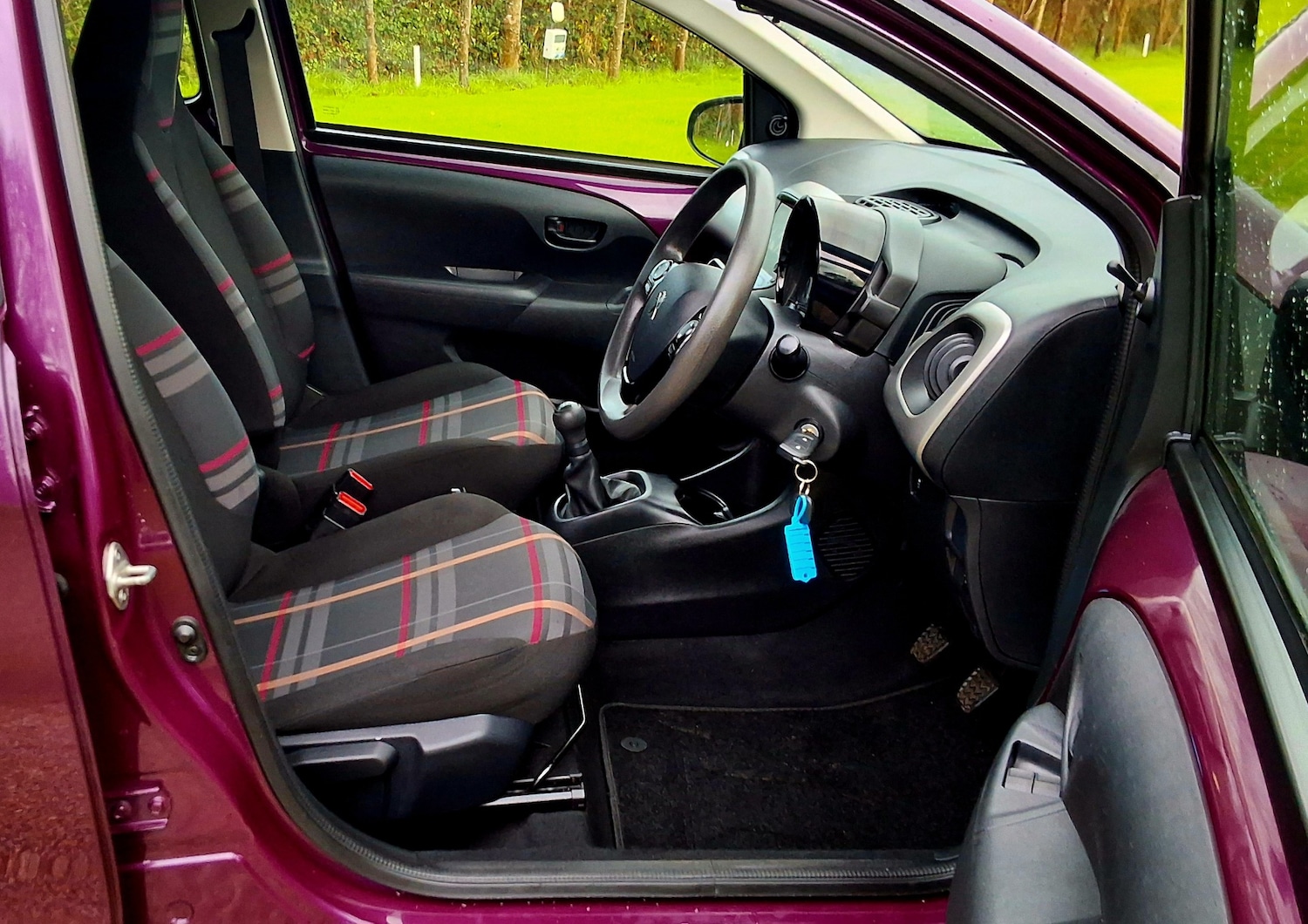 Used Peugeot 108 2015 for sale - 76557071: Photo 19