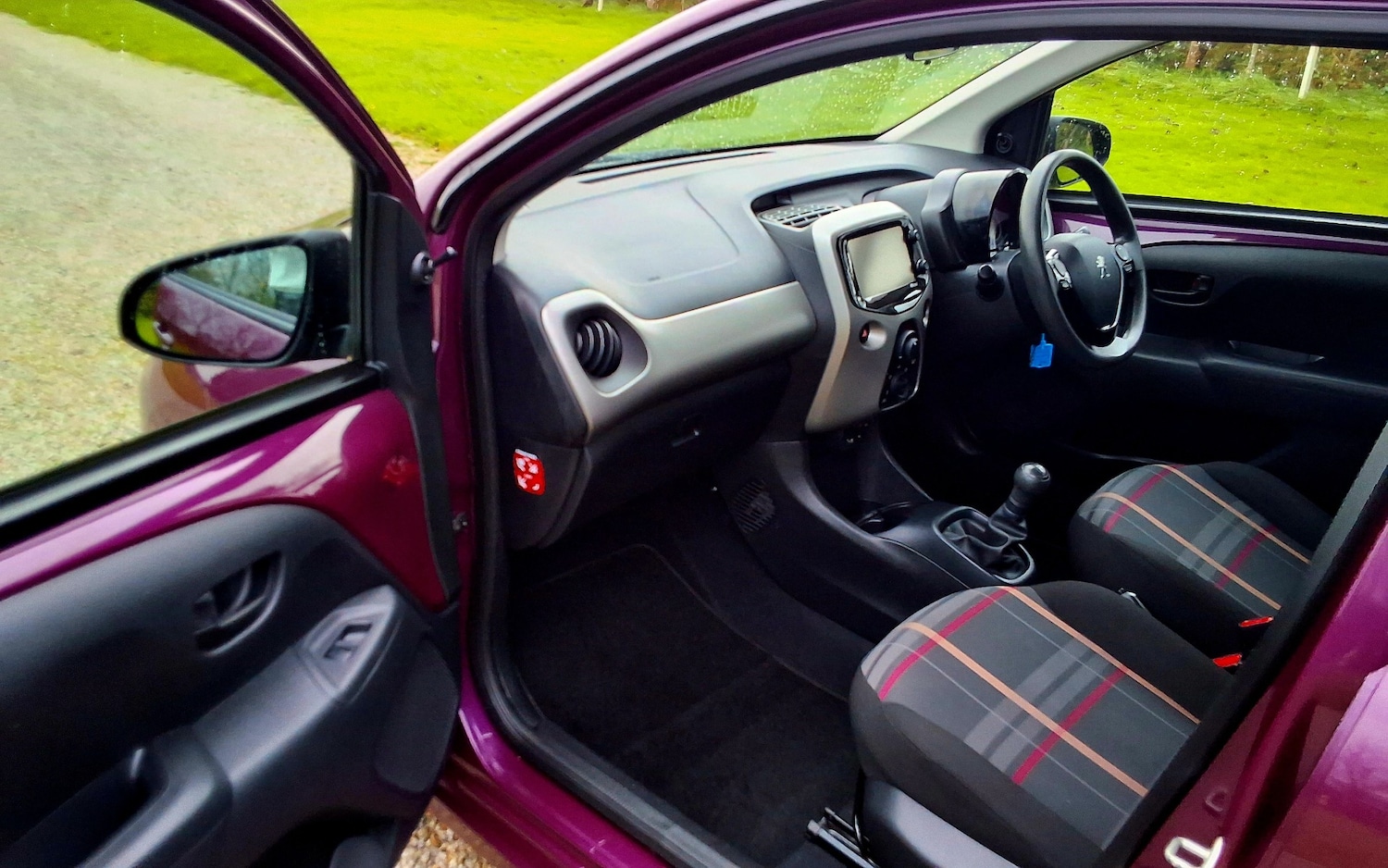 Used Peugeot 108 2015 for sale - 76557071: Photo 22