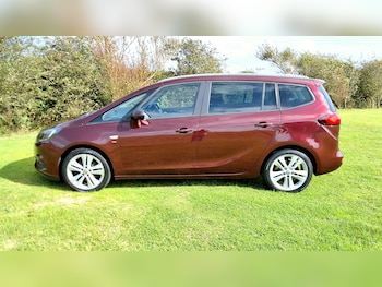 Used Vauxhall Zafira 2018 for sale - 77245511: Photo