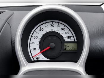 Used Peugeot 107 2009 for sale - 78945129: Photo