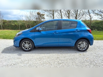 Used Toyota Yaris 2015 for sale - 78323921: Photo