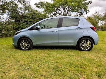 Used Toyota Yaris 2015 for sale - 78819115: Photo