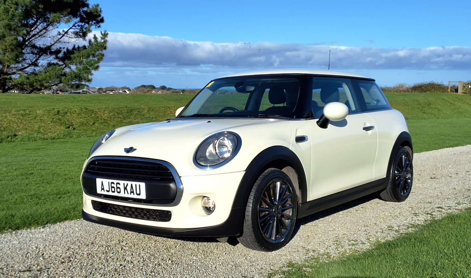 Used MINI Hatch 2016 for sale - 76600196: Photo 2