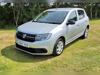 Used Dacia Sandero 2017 for sale - 75595835: Photo