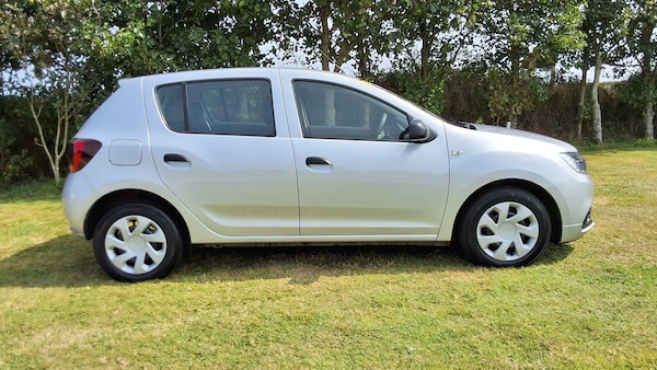 Used Dacia Sandero 2017 for sale - 75595835: Photo 3