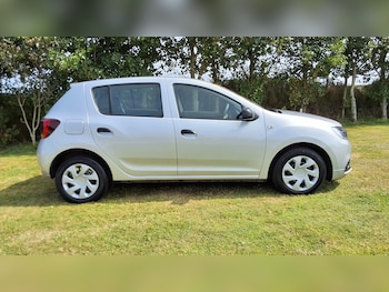 Used Dacia Sandero 2017 for sale - 75595835: Photo