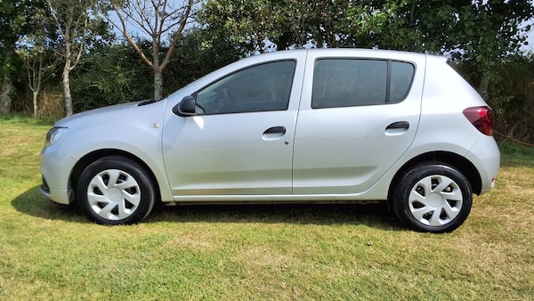 Used Dacia Sandero 2017 for sale - 75595835: Photo 4