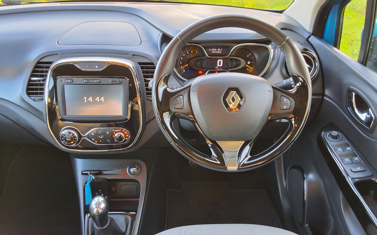 Used Renault Captur 2014 for sale - 76439759: Photo 15