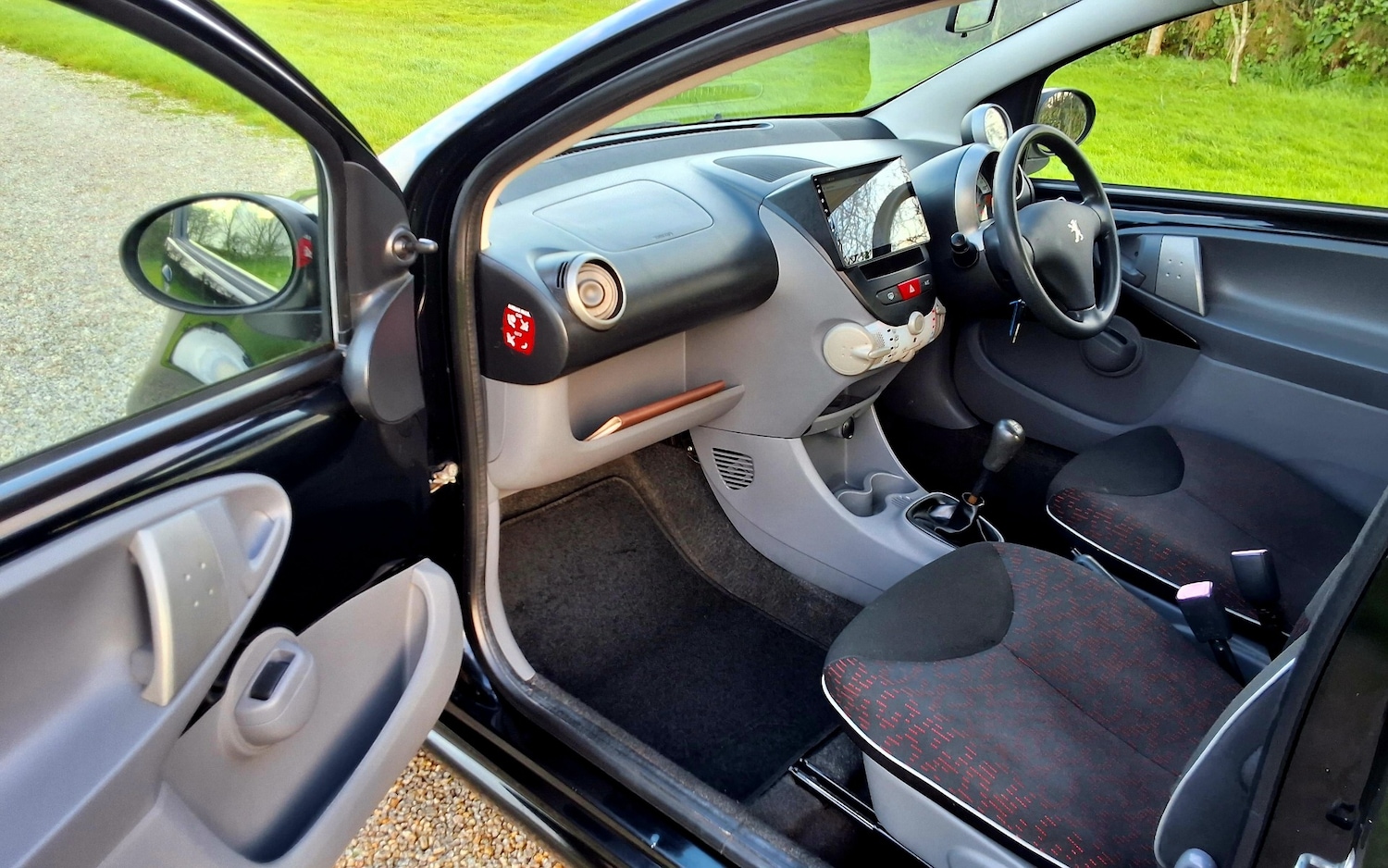 Used Peugeot 107 2010 for sale - 76881492: Photo 17