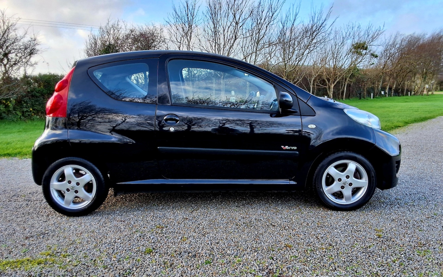 Used Peugeot 107 2010 for sale - 76881492: Photo 3