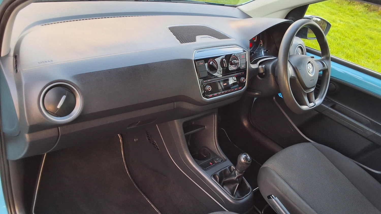 Used Volkswagen up! 2017 for sale - 77264598: Photo 22