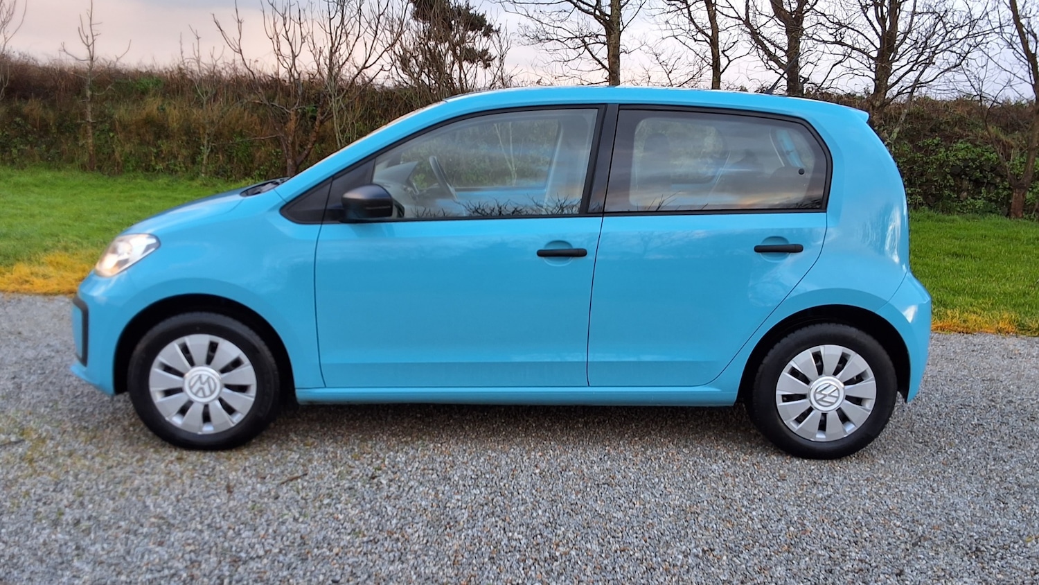 Used Volkswagen up! 2017 for sale - 77264598: Photo 3