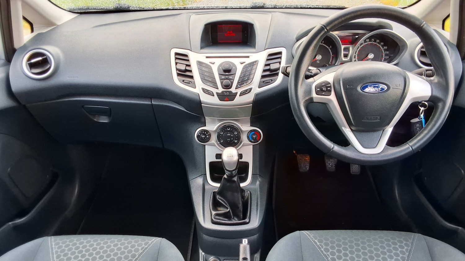 Used Ford Fiesta 2012 for sale - 77224863: Photo 15