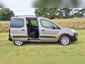 Used Peugeot Partner Tepee 2018 for sale - 75581946: Photo