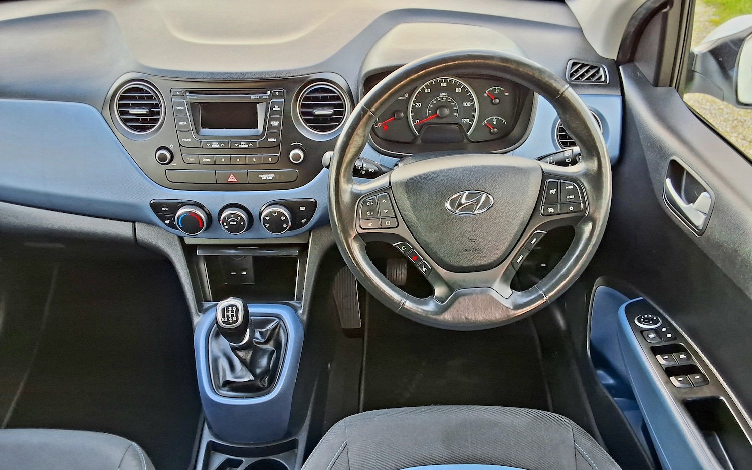 Used Hyundai i10 2015 for sale - 76933329: Photo 16