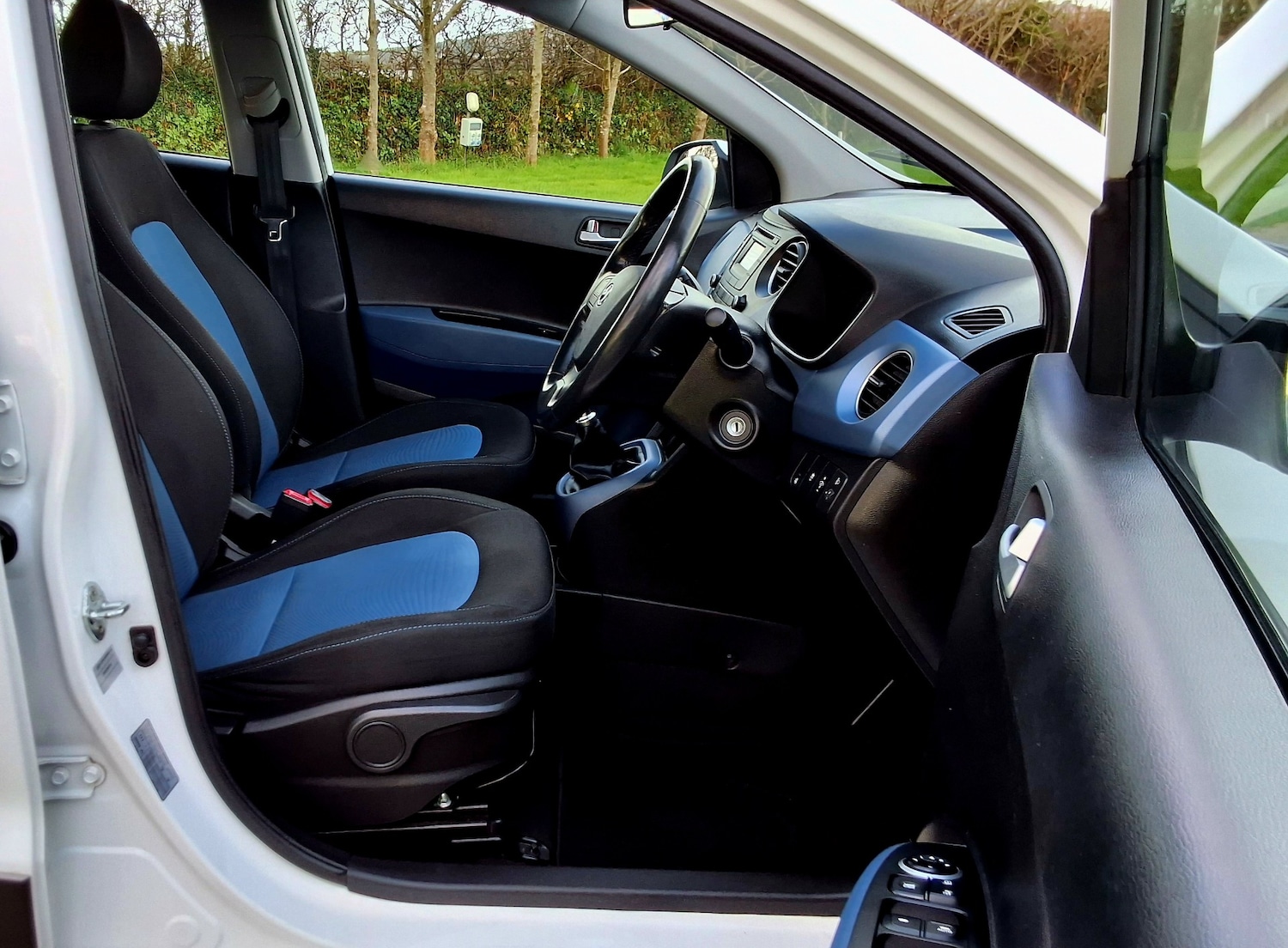 Used Hyundai i10 2015 for sale - 76933329: Photo 18