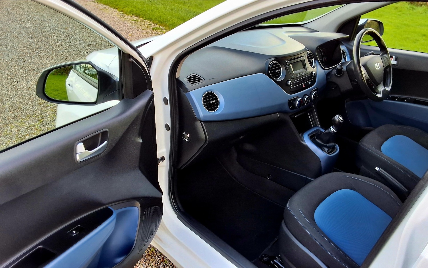 Used Hyundai i10 2015 for sale - 76933329: Photo 21