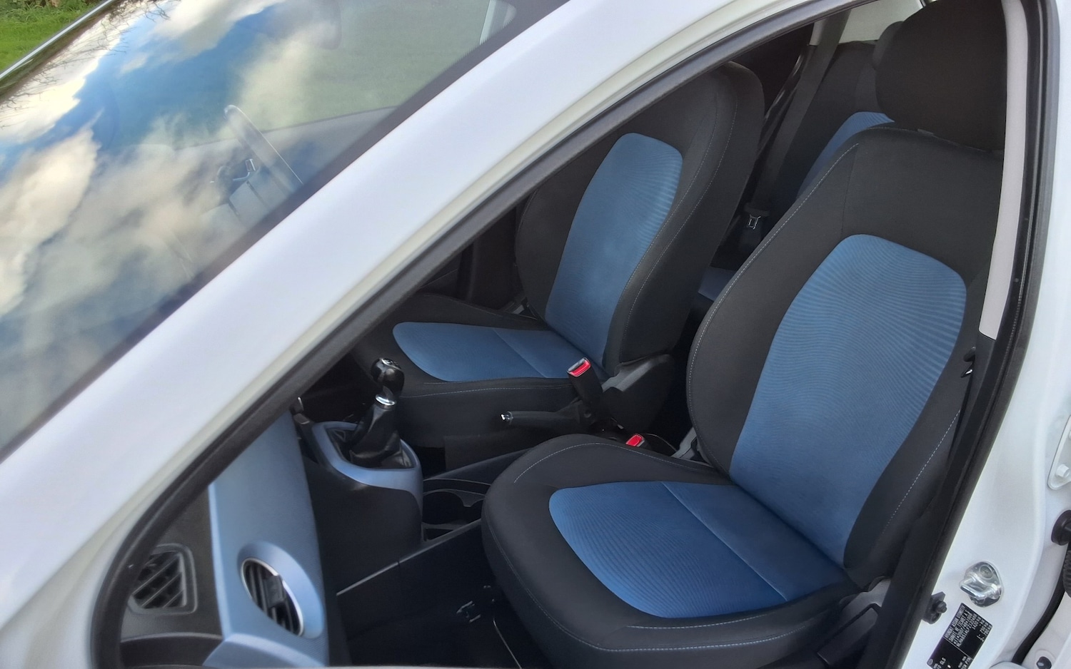 Used Hyundai i10 2015 for sale - 76933329: Photo 23