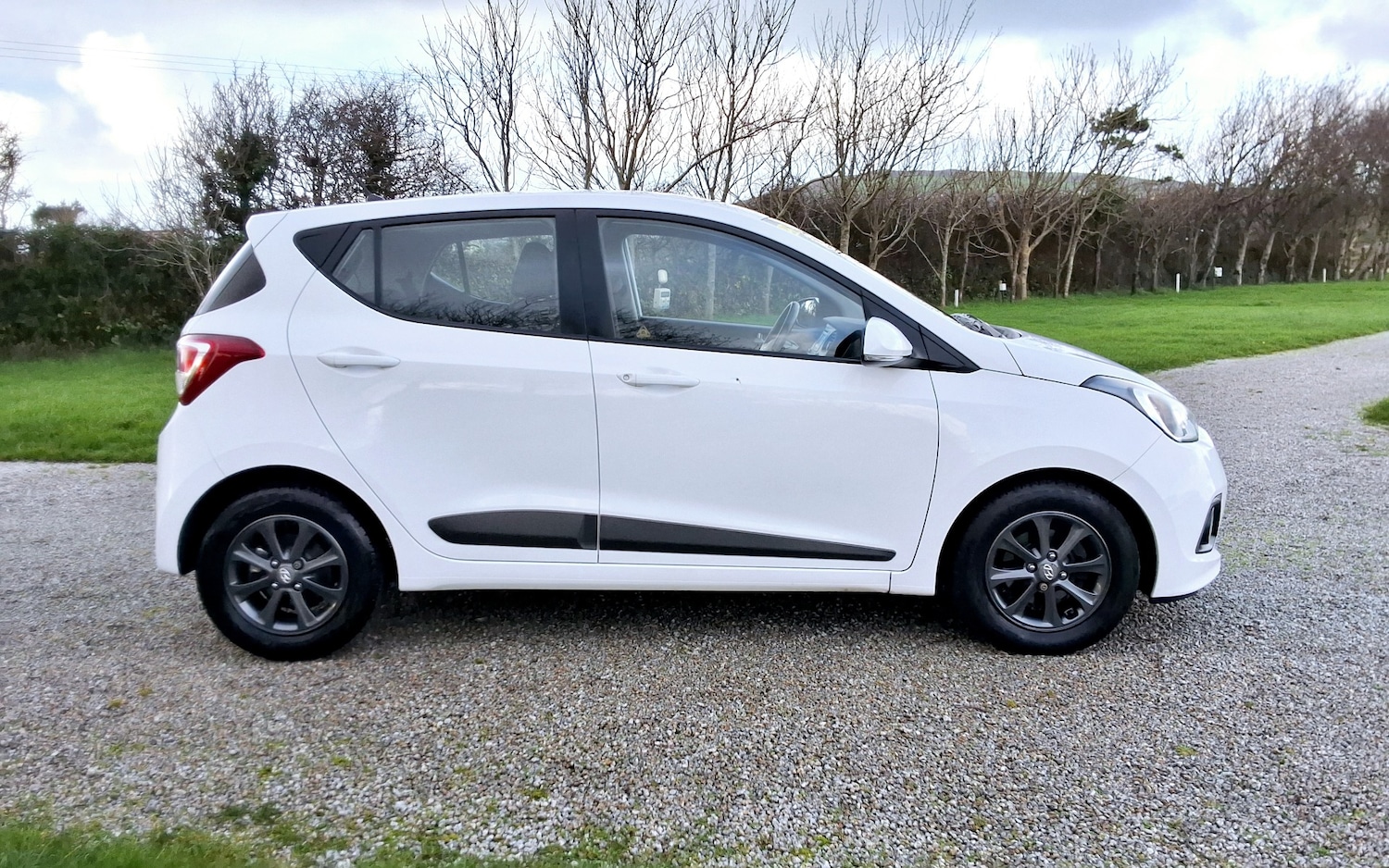 Used Hyundai i10 2015 for sale - 76933329: Photo 4