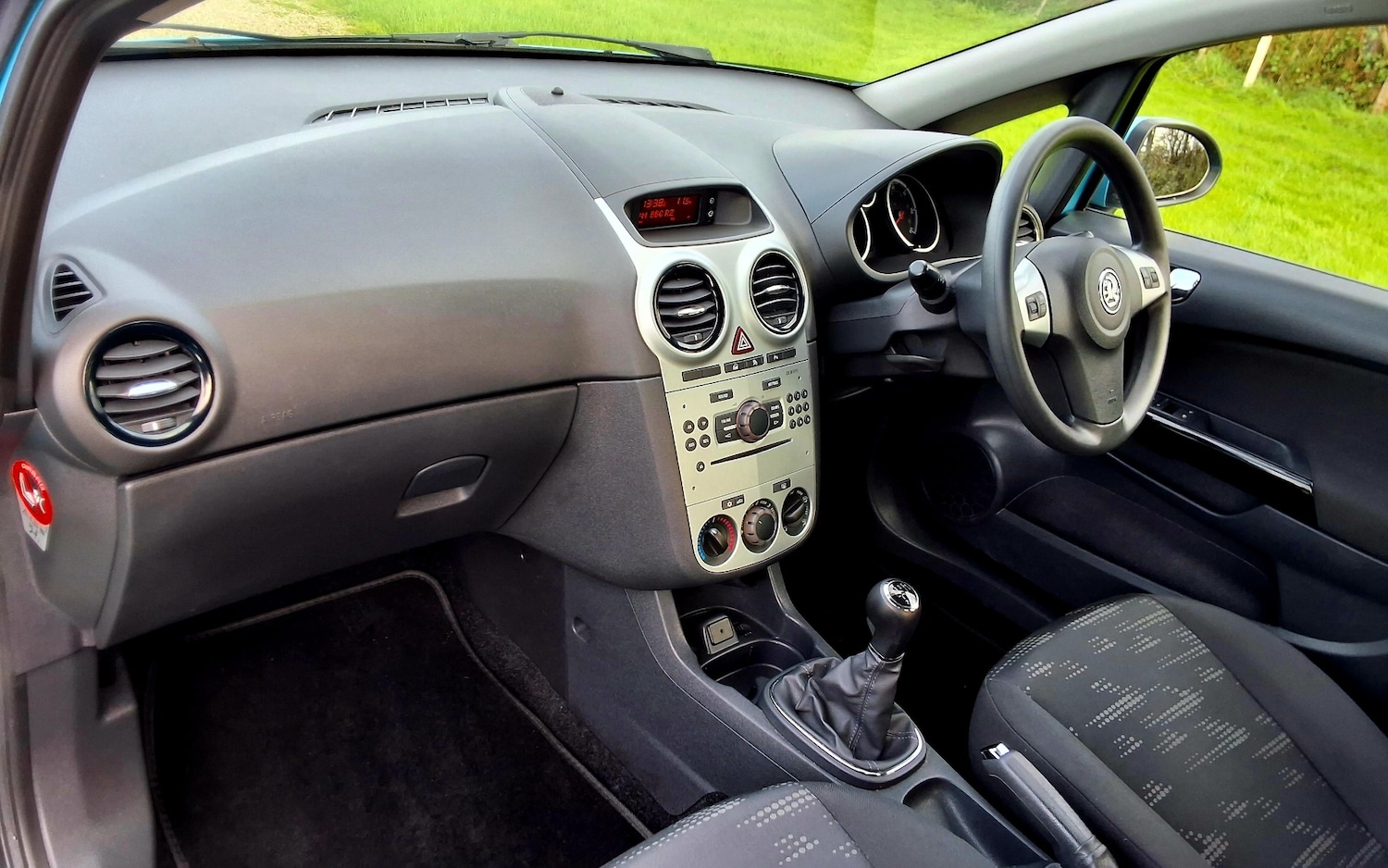 Used Vauxhall Corsa 2011 for sale - 76736530: Photo 21