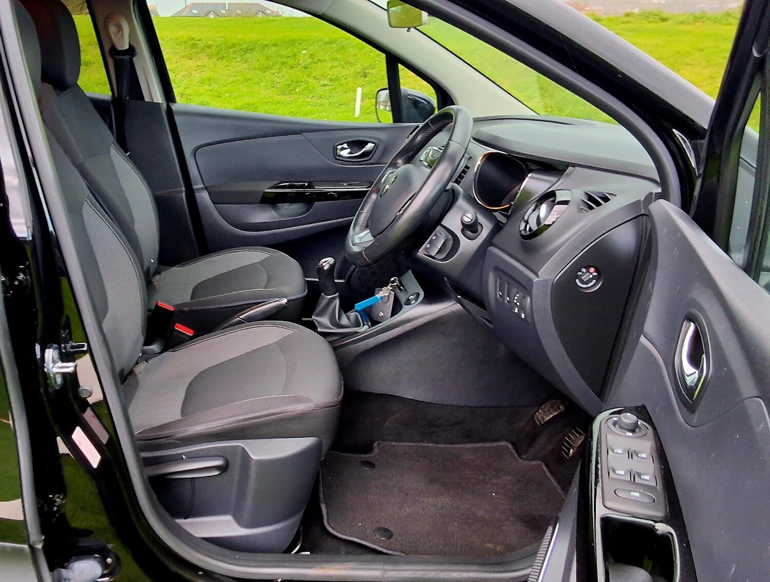 Used Renault Captur 2016 for sale - 77871784: Photo 16