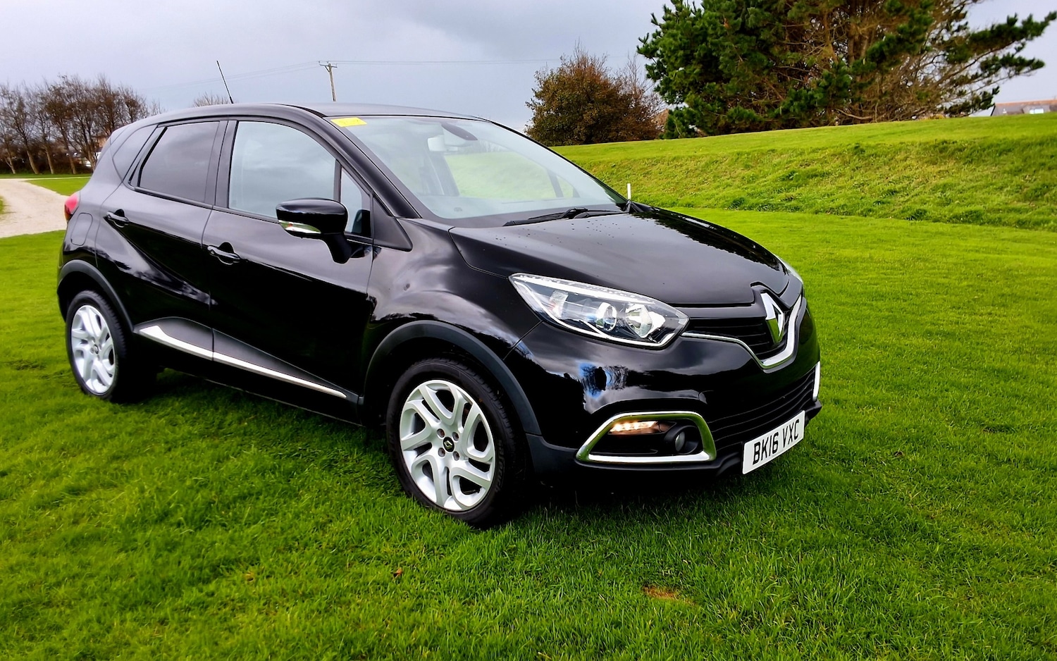 Used Renault Captur 2016 for sale - 77871784: Photo 2