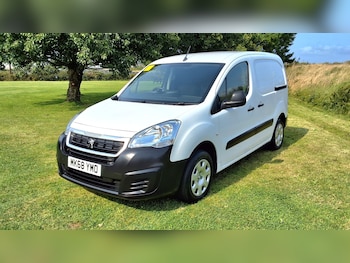 Used Peugeot Partner 2018 for sale - 75500084: Photo