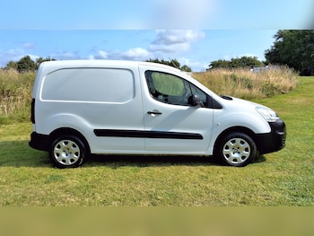Used Peugeot Partner 2018 for sale - 75500084: Photo