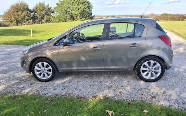 Used Vauxhall Corsa 2014 for sale - 76088521: Photo 3