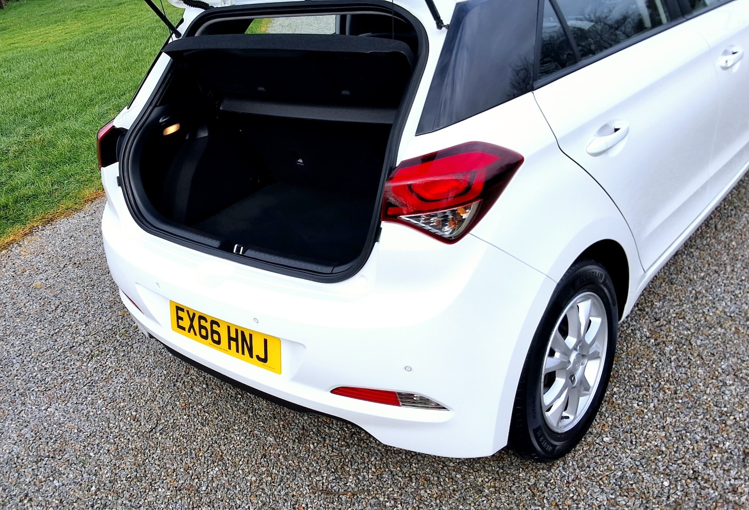 Used Hyundai i20 2016 for sale - 77284075: Photo 8