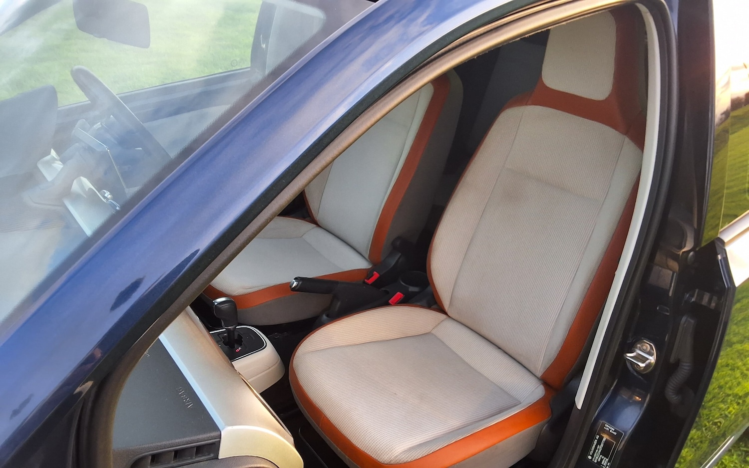 Used Volkswagen up! 2015 for sale - 76652729: Photo 21