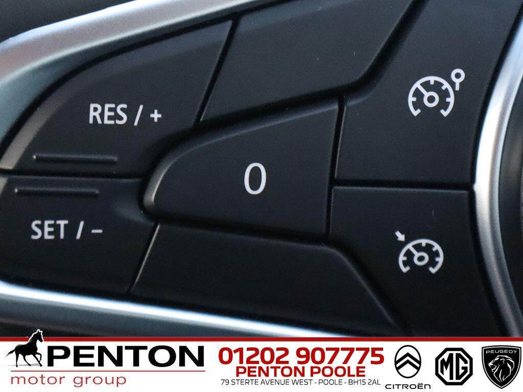 Used Renault Clio 2023 for sale - 76728425: Photo 11