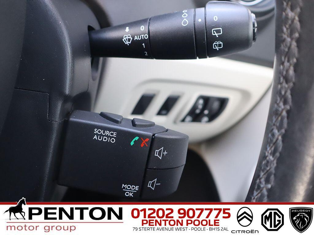 Used Renault Captur 2018 for sale - 77496699: Photo 12