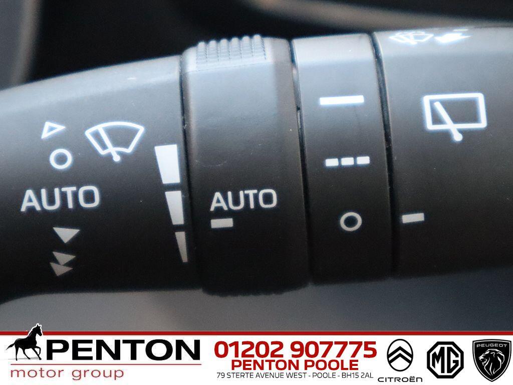 Used Toyota Yaris 2022 for sale - 76976330: Photo 14