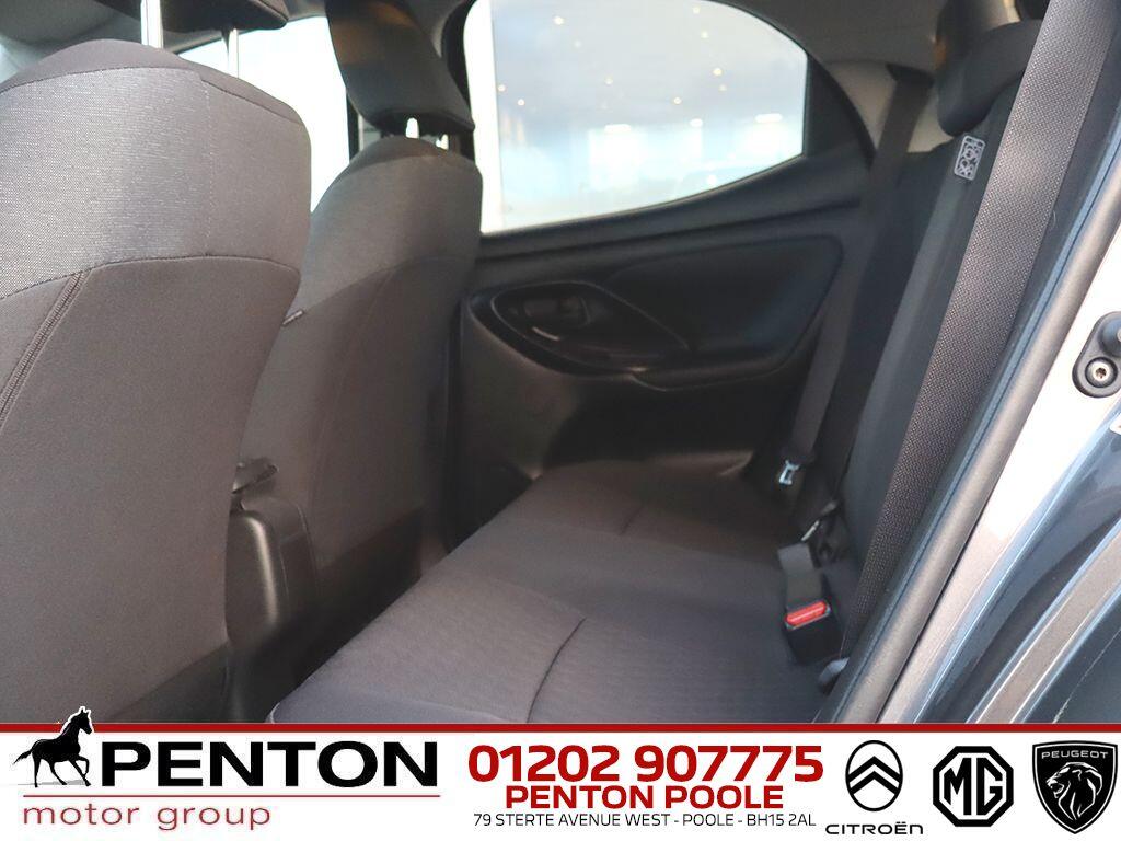 Used Toyota Yaris 2022 for sale - 76976330: Photo 6