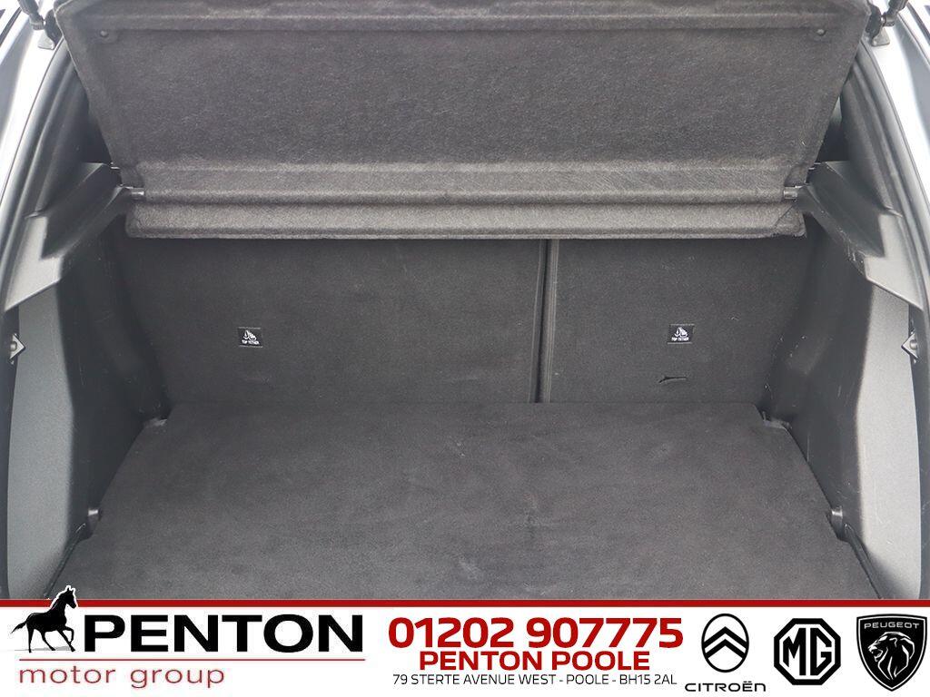 Used Peugeot E-2008 2022 for sale - 77957689: Photo 8