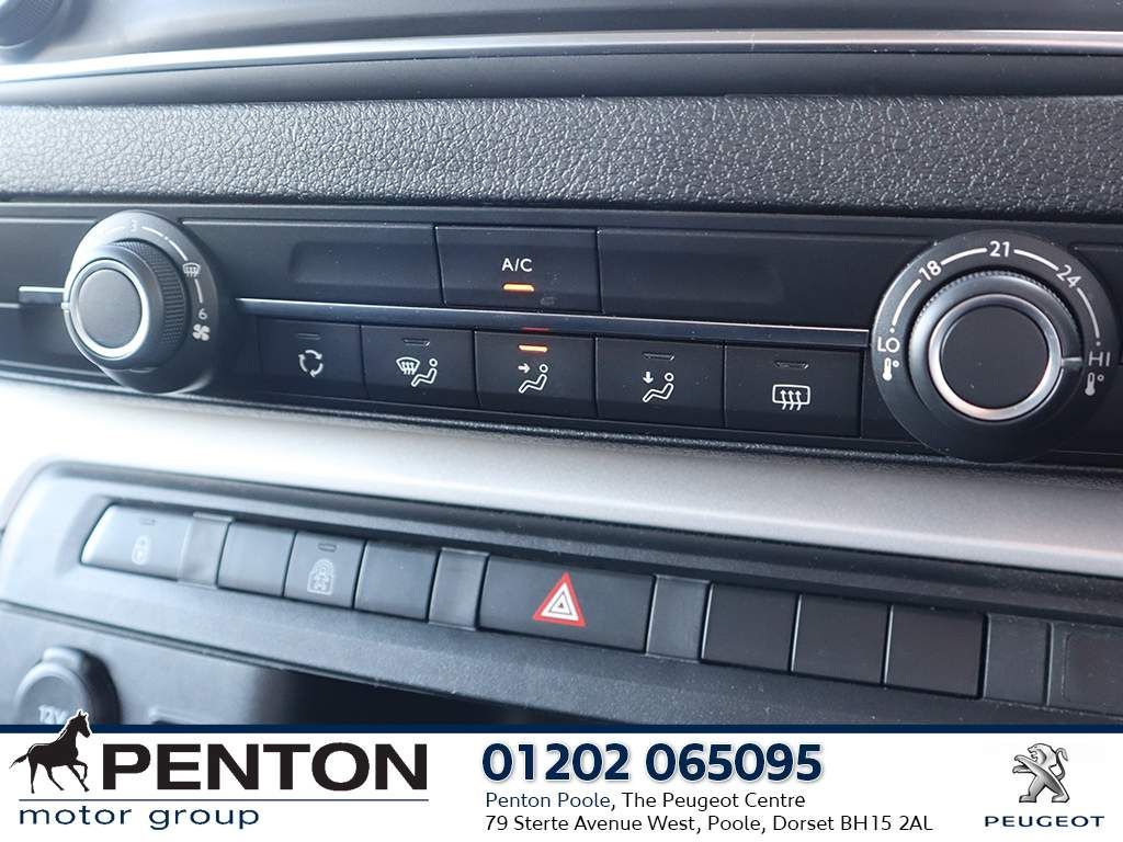 Used Peugeot Traveller 2022 for sale - 76667495: Photo 10