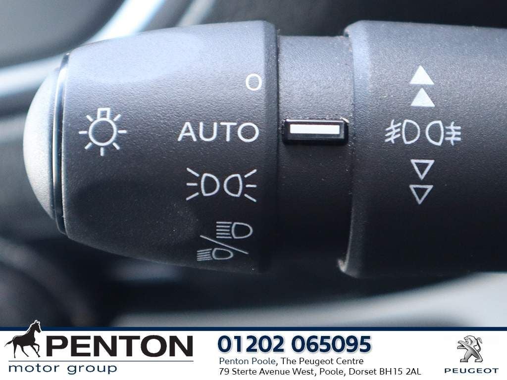 Used Peugeot Traveller 2022 for sale - 76667495: Photo 11