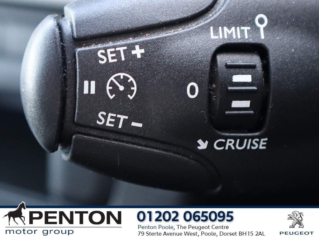 Used Peugeot Traveller 2022 for sale - 76667495: Photo 12