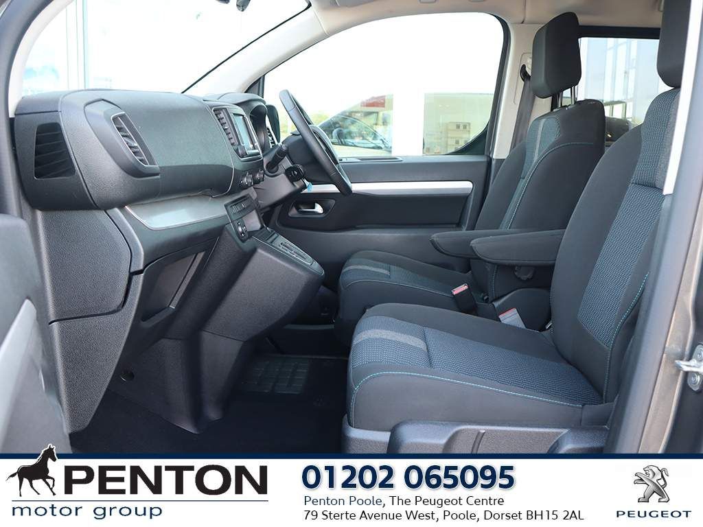 Used Peugeot Traveller 2022 for sale - 76667495: Photo 2
